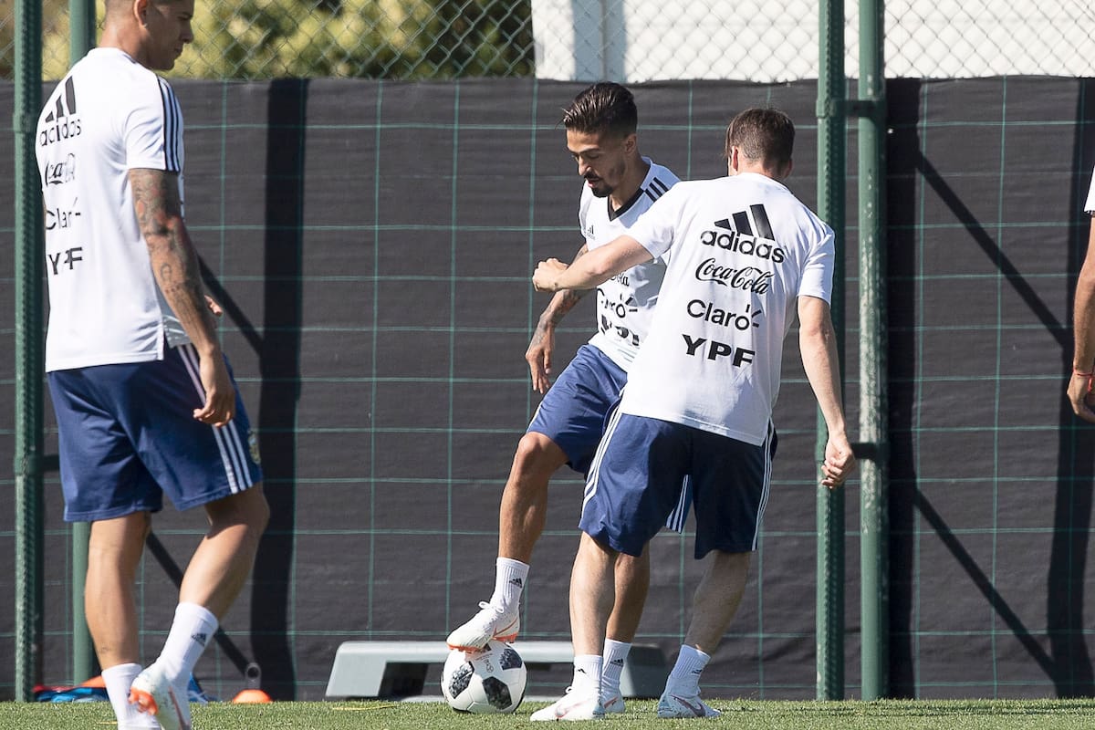 Manuel Lanzini durante el entrenamiento de hoy, antes de lesionarse