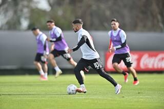 Lanzini y el desafío de revertir números que lo exponen con un balance negativo en River