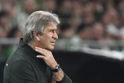 Manuel Pellegrini, con 72 años, será el entrenador de mayor edad en la historia de la Champions League