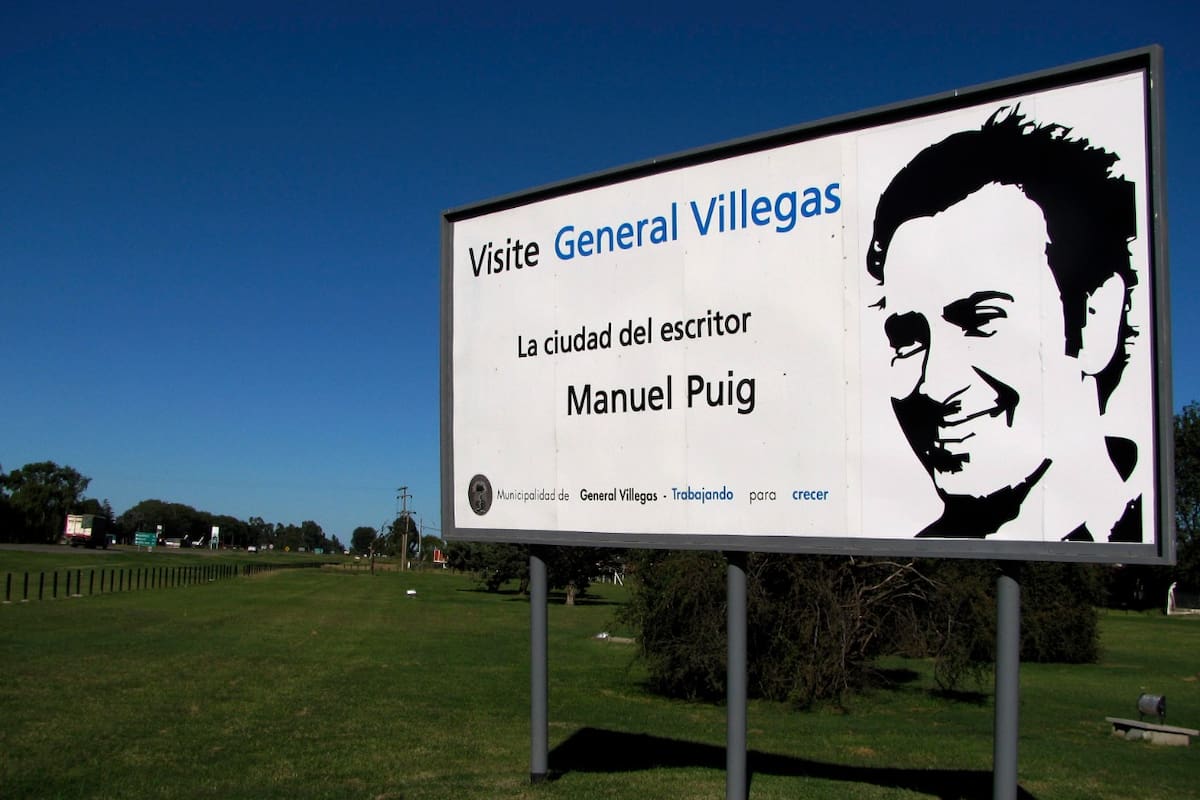 Manuel Puig nació en General Villegas el 28 de diciembre de 1932