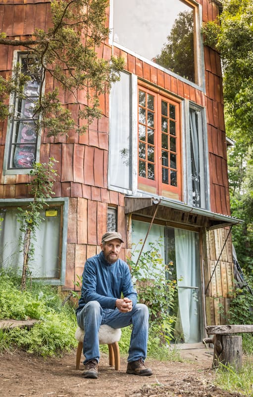 Manuel Rapoport, diseñador y dueño de la Casa de las latas, en Bariloche.