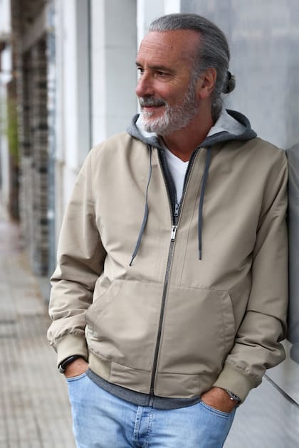 Manuel Wirzt tiene una filosofía de vida basada en que "hoy arranca todo" y añade: "A esta altura del partido, me quiero divertir"