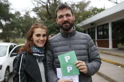 Manuel y Dolores fueron juntos a sacar el registro