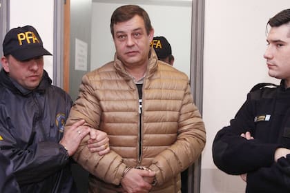 Manzanares acusó al banquero Eskenazi de ocultar dinero de los Kirchner