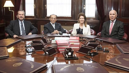 Maqueda, Fayt, Highton de Nolasco y Lorenzetti, en el último acuerdo de Carlos Fayt, ayer