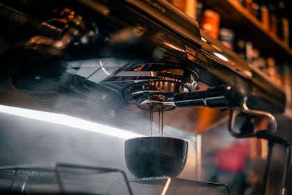 Máquina de Negro Cueva de Café, que entró al top 10 del ranking de América del Sur