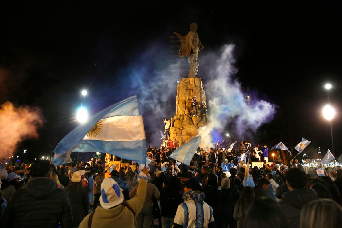Mar del Plata: luego de la final de la copa del mundo 2026 la gente salió a la calle a pesar de haber sido derrotados por España