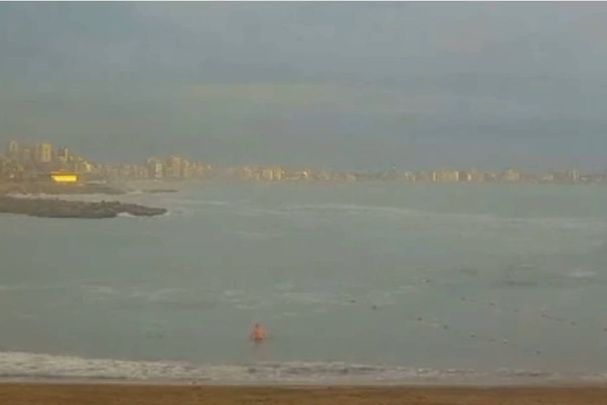 Mar del Plata: se metió en el agua, se perdió entre las olas y se ahogó