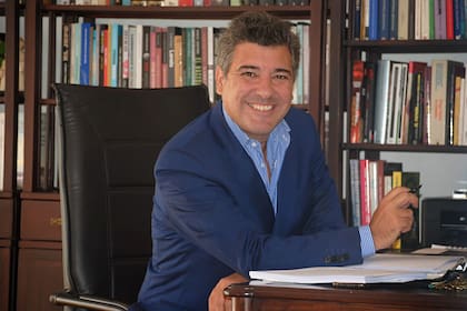 "¿Maradona? A él quisieron usarlo los militares argentinos, la Camorra napolitana y casi todos los presidentes democráticos desde 1983 en adelante", analiza José Ignacio Lladós