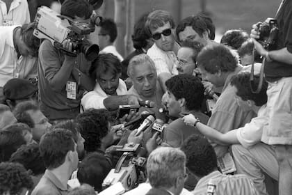 Habla Maradona, lo escucha el mundo