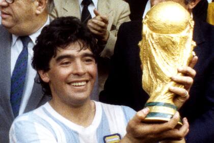 Maradona en al premiación del Mundial 86