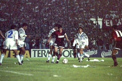 Maradona frente al Emelec, la noche que explotó el Coloso