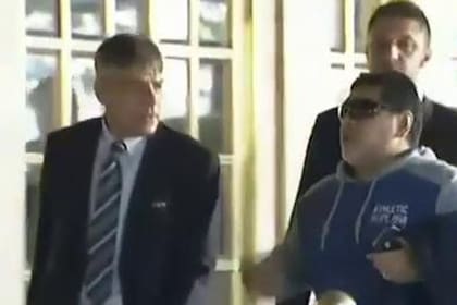 Maradona junto a Primo Corvaro