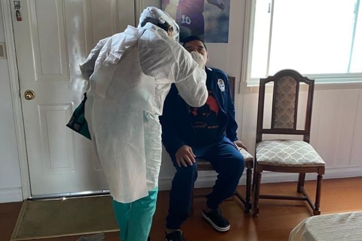 Maradona se sometió este lunes a un hisopado
