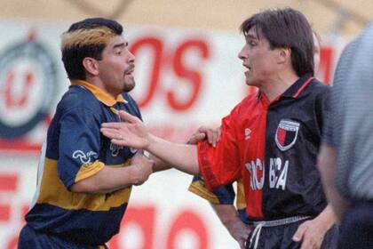 Maradona y Toresani, frente a frente, en un Boca-Colón