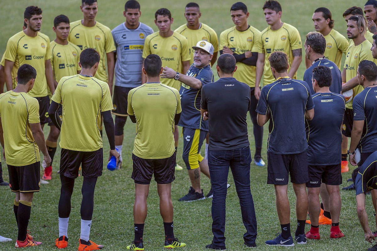 Maradona ya entrena a Dorados de Sinaloa
