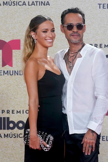 Marc Anthony acudió a la ceremonia de los Billboard Latin Music Awards en Florida acompañado de su nueva novia, Madu Nicola