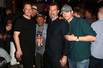 Marc Benioff, Elon Musk, Spike Lee, Guy Oseary y Ashton Kutcher