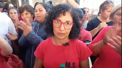 Marcela Acuña, cuando denunció una persecución, el día en que su hijo declaró como testigo por la desaparición de Cecilia