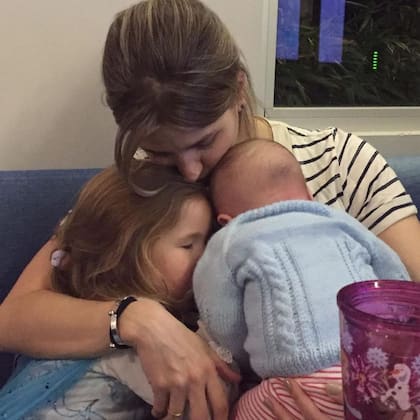 Marcela Kloosterboer subió una dulce foto con Juana y Otto, sus hijos, en celebración del día de la madre