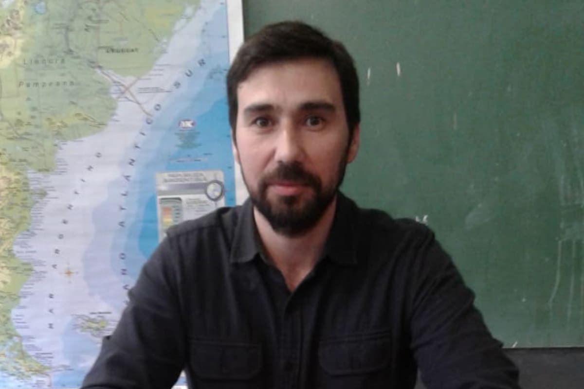 Marcelo Albano, docente de la Escuela de Educación Media N° 2 Rumania