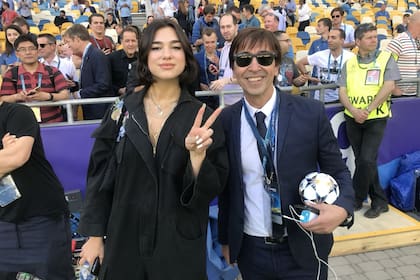 Marcelo Benedetto ya posó junto a Dua Lipa en el pasado y esa foto fue viral