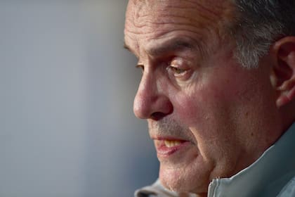 Marcelo Bielsa, ante un grupo duro, la posibilidad de enfrentarse a la Argentina en 16avos, y el problema interno sin resolver