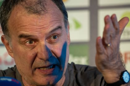 Con el seleccionado de Uruguay, Marcelo Bielsa debutará en las eliminatorias ante su querido Chile.