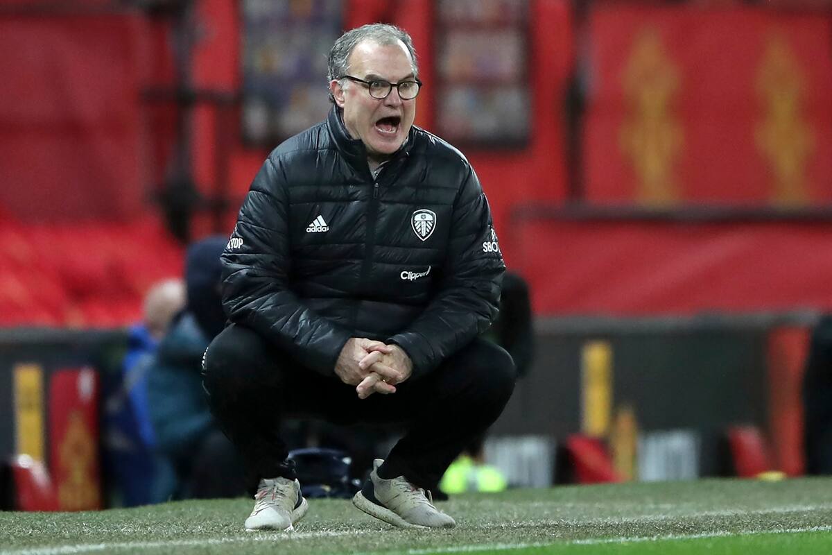 Marcelo Bielsa frente al Manchester United.