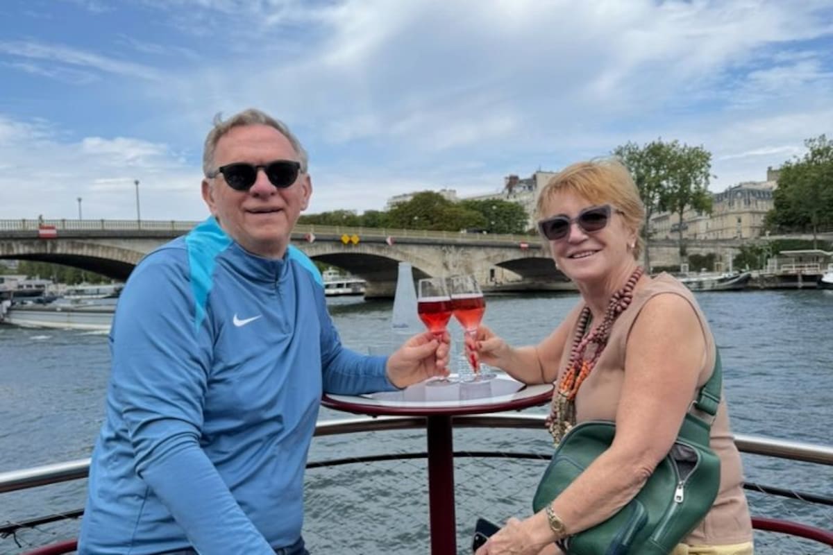 Marcelo Bonelli y Susana Tabares celebraron sus 41 años en pareja en París