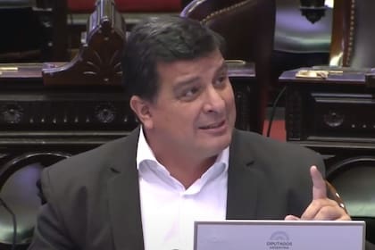 Marcelo Casaretto, diputado del Frente de Todos, anunció que ayer presentó un proyecto para que todos los jueces paguen Ganancias