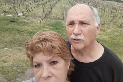Marcelo Cid y Marisa Gómez son productores de la zona de San Rafael, Mendoza