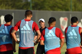 Mientras espera a Coudet, River se la juega en Mendoza: las decisiones del DT interino