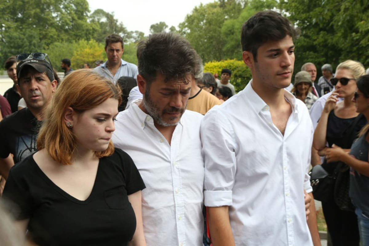 Marcelo Funes junto a Agustín y Luna, los hijos que tuvo con Débora Pérez Volpin .