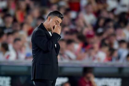 Marcelo Gallardo, abatido, en uno de las tantas frustraciones en 2025