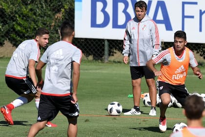 Marcelo Gallardo analiza los cambios para enfrentar a Boca