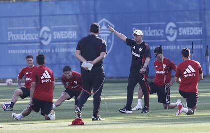 Marcelo Gallardo debe encontrarle la solución a un problema complejo: no poder contar con sus volantes habituales