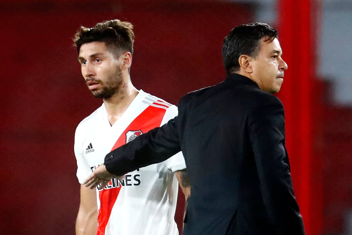Marcelo Gallardo perdió a Gonzalo Montiel por lesión ante Boca; el lateral no viajará a Mendoza para jugar ante Godoy Cruz y el DT no lo tendría tampoco para los partidos con Atlético Mineiro, por la Copa Libertadores