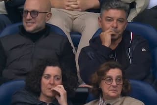 El golazo al ángulo de un ex River para el 3-3 agónico de Alavés bajo la atenta mirada de Gallardo, su mentor