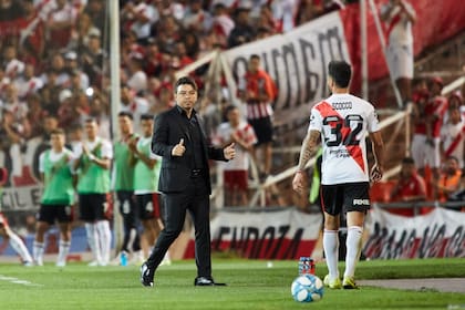 Marcelo Gallardo ya no tendrá a Scocco en el plantel de River; de sus delanteros busca goles pero que también participen de la creación del equipo