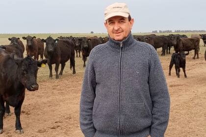 Marcelo Guzzeta, productor ganadero cordobés, que compra el Gran Campeón de la exposición rural local