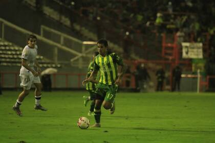 Marcelo Meli, volante de Aldosivi