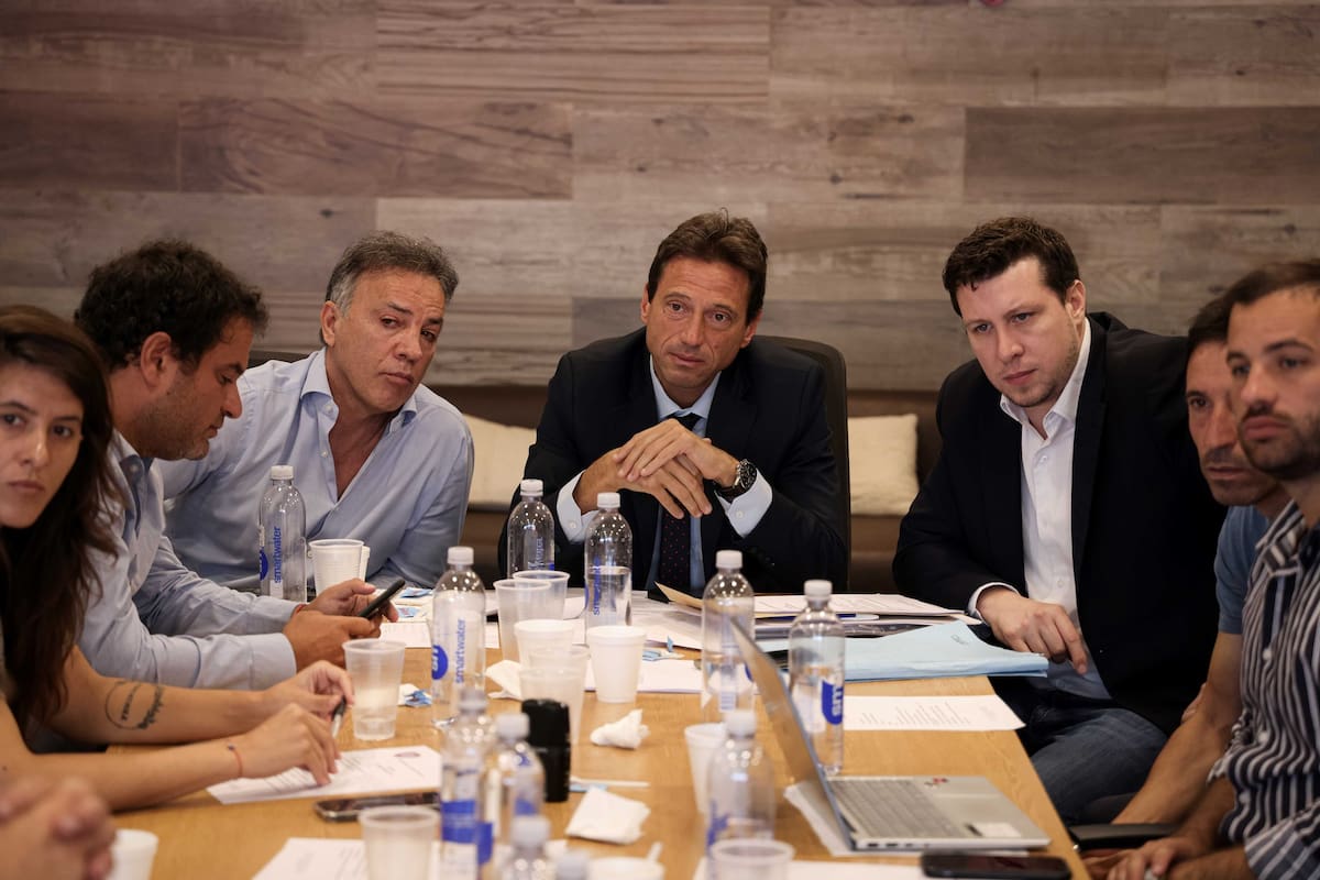 Marcelo Moretti, presidente de San Lorenzo, al frente de la reunión de Comisión Directiva del club