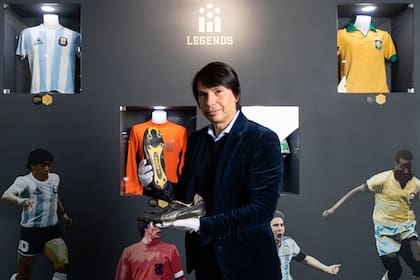 Marcelo ordás es el possedor de la mayor colección de la historia del fútbol mundial