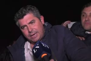 El gobernador de San Juan suspendió su agenda internacional y regresa al país