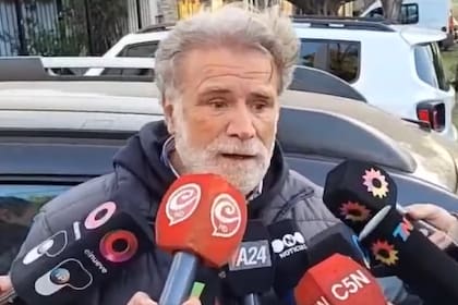 Marcelo "Teto" Medina, al hablar con la prensa tras dejar la dependencia policial en la que estuvo detenido