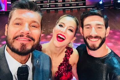 Marcelo Tinelli con los primeros finalistas de su movido Bailando por un sueño 2017, Flor Vigna y Gonzalo Gerber