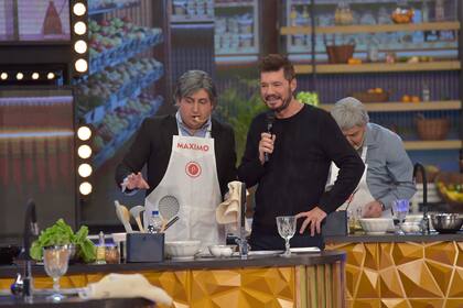 Marcelo Tinelli junto a Máximo, en Politichef