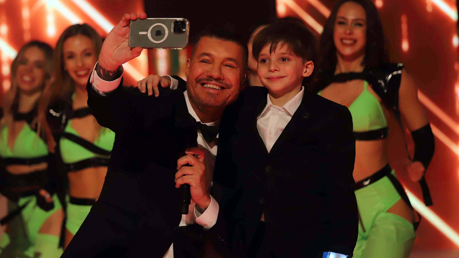 Marcelo Tinelli y la presencia de su hijo Lolo, en el primer programa de Canta conmigo ahora