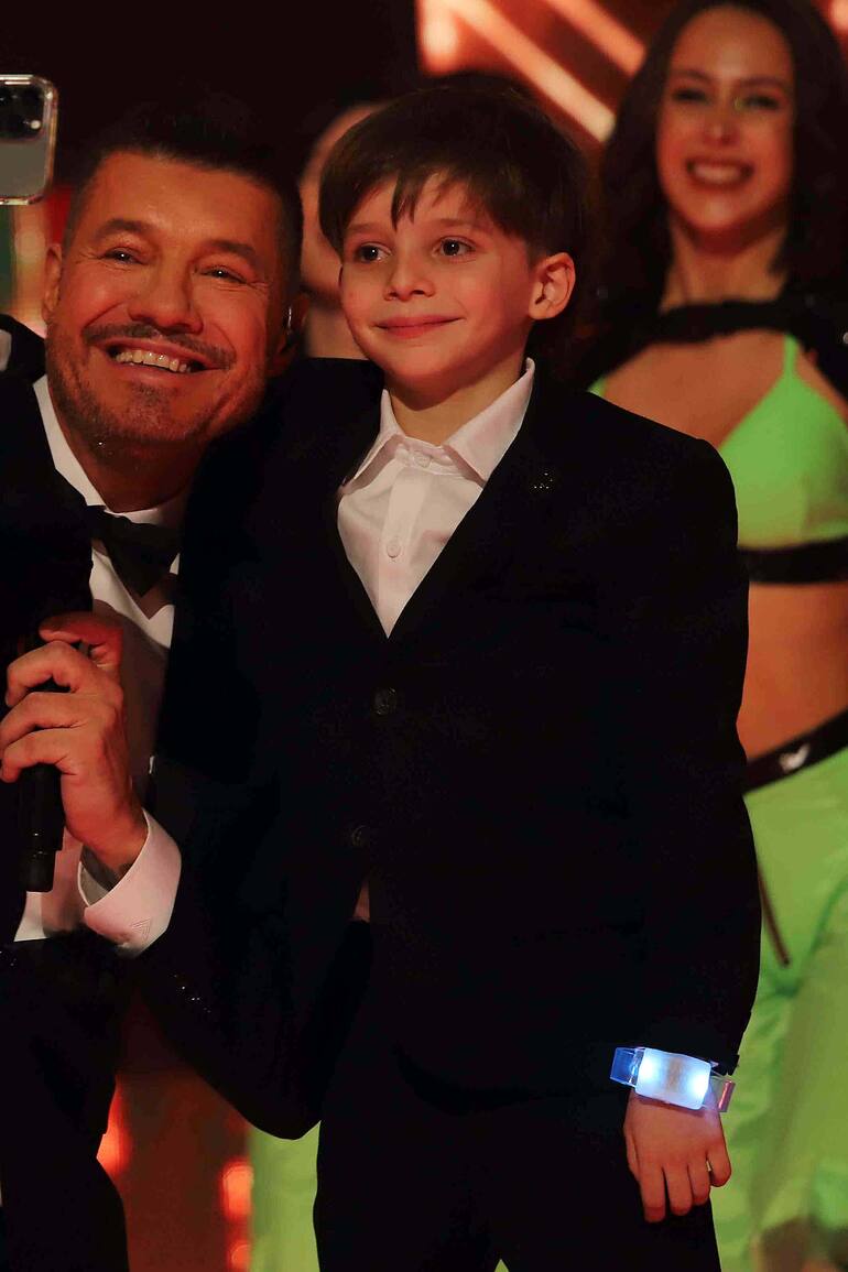Marcelo Tinelli y la presencia de su hijo Lolo, en el primer programa de Canta conmigo ahora